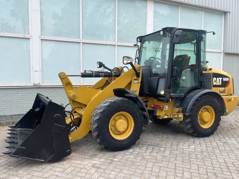 Cat 906 M 2018 - Pala gommata: foto 2 Cat 906 M 2018 - Pala gommata: foto 2