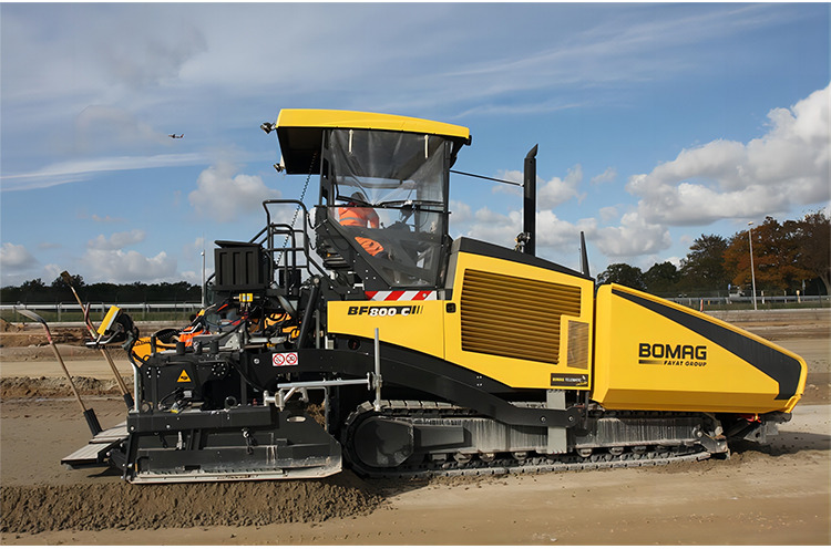 BOMAG BF800C Asphalt Paver Machine Used Asphalt Paver - Finitrice: foto 1 BOMAG BF800C Asphalt Paver Machine Used Asphalt Paver - Finitrice: foto 1