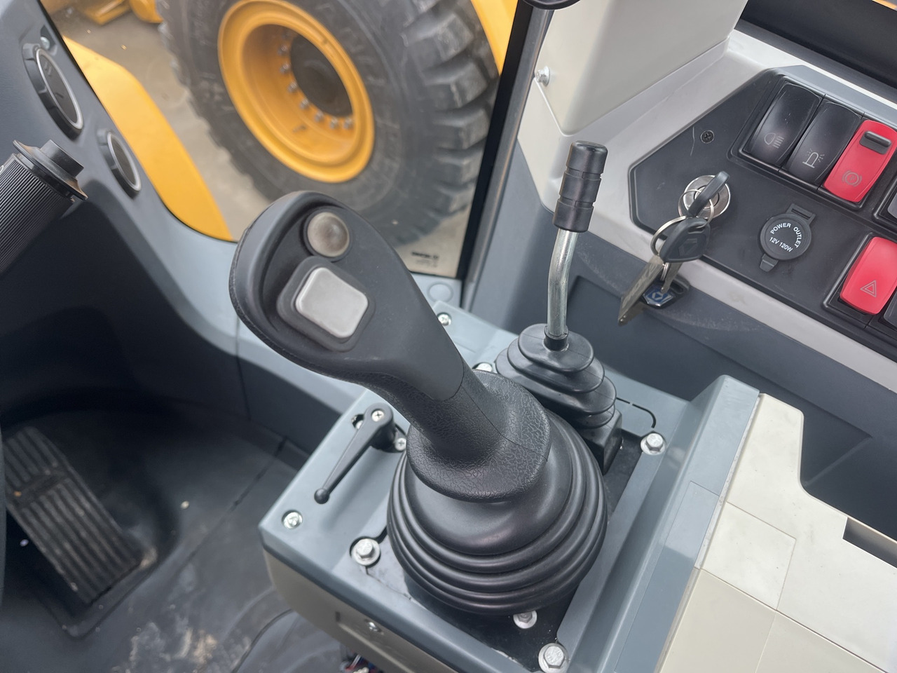 XCMG 2022 small 3 ton wheel loader XC938 price - Pala gommata: foto 5 XCMG 2022 small 3 ton wheel loader XC938 price - Pala gommata: foto 5