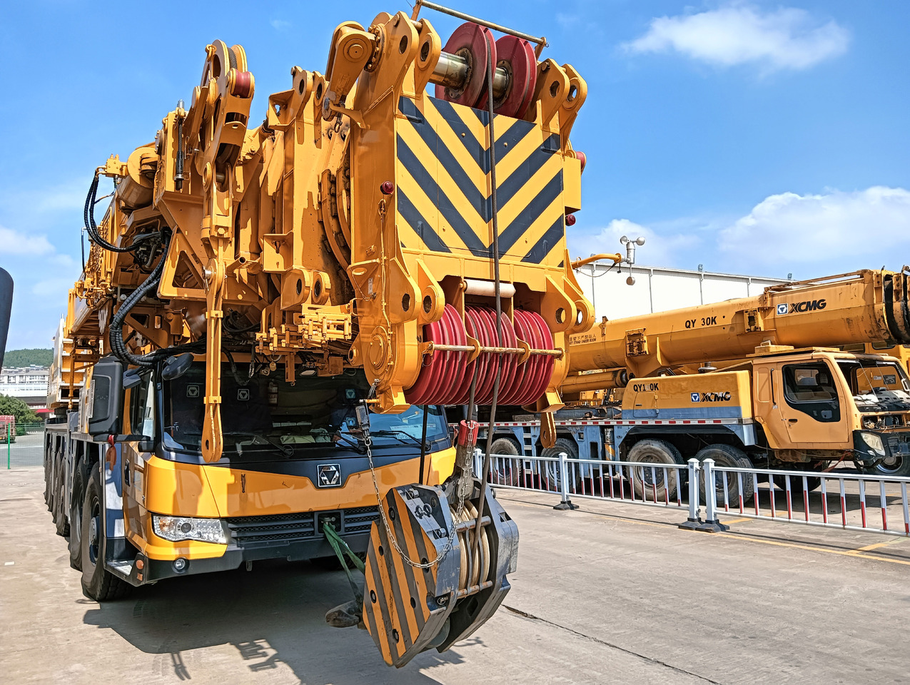 XCMG Manufacturer Second Hand Hydraulic Crane XCA600 600 Ton All Terrain Cranes Price - Gru multistrada: foto 2 XCMG Manufacturer Second Hand Hydraulic Crane XCA600 600 Ton All Terrain Cranes Price - Gru multistrada: foto 2