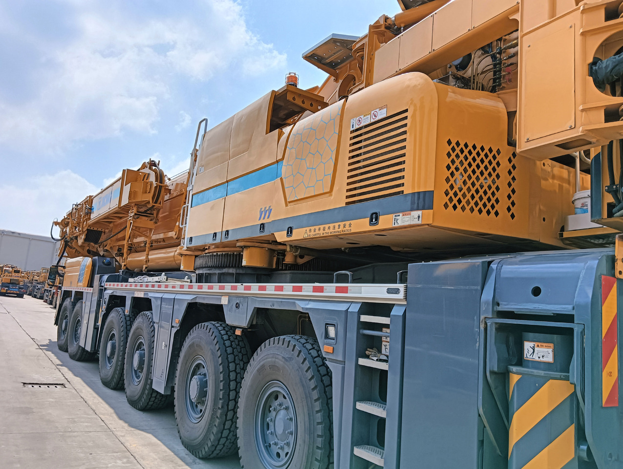 XCMG Manufacturer Second Hand Hydraulic Crane XCA600 600 Ton All Terrain Cranes Price - Gru multistrada: foto 5 XCMG Manufacturer Second Hand Hydraulic Crane XCA600 600 Ton All Terrain Cranes Price - Gru multistrada: foto 5