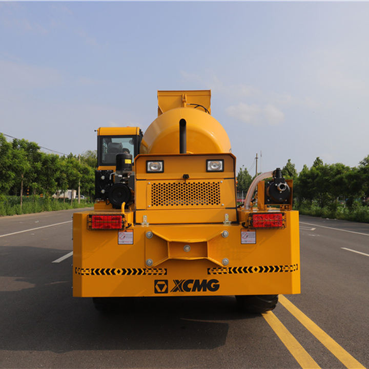 Autobetoniera nuovo XCMG Official 2.6m3 Mini Diesel Self Loading Concrete Mixer: foto 6