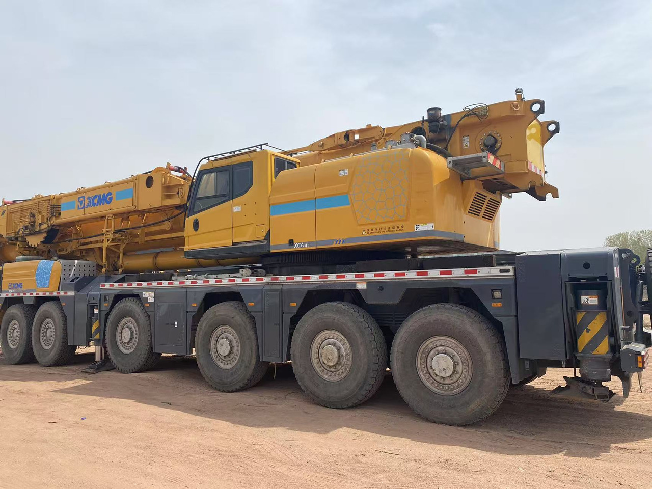 XCMG Official Used All Terrain Crane XCA300-1 300 Ton Mobile Crane Price - Gru multistrada: foto 3 XCMG Official Used All Terrain Crane XCA300-1 300 Ton Mobile Crane Price - Gru multistrada: foto 3