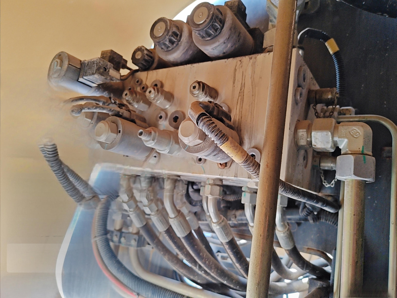 XCMG Official Used Self Propelled Aerial Work Platform 28m XGS28 Hydraulic Lift Cherry Picker - Piattaforma telescopica: foto 2 XCMG Official Used Self Propelled Aerial Work Platform 28m XGS28 Hydraulic Lift Cherry Picker - Piattaforma telescopica: foto 2