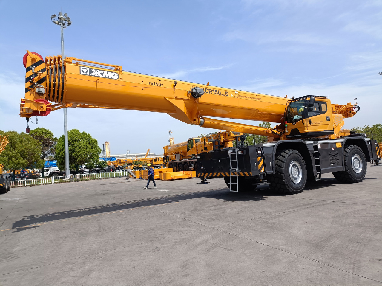 XCMG Official XCR150 Used Rough Terrain Mobile Crane 150 Ton Truck Crane Price - Gru fuoristrada: foto 2 XCMG Official XCR150 Used Rough Terrain Mobile Crane 150 Ton Truck Crane Price - Gru fuoristrada: foto 2