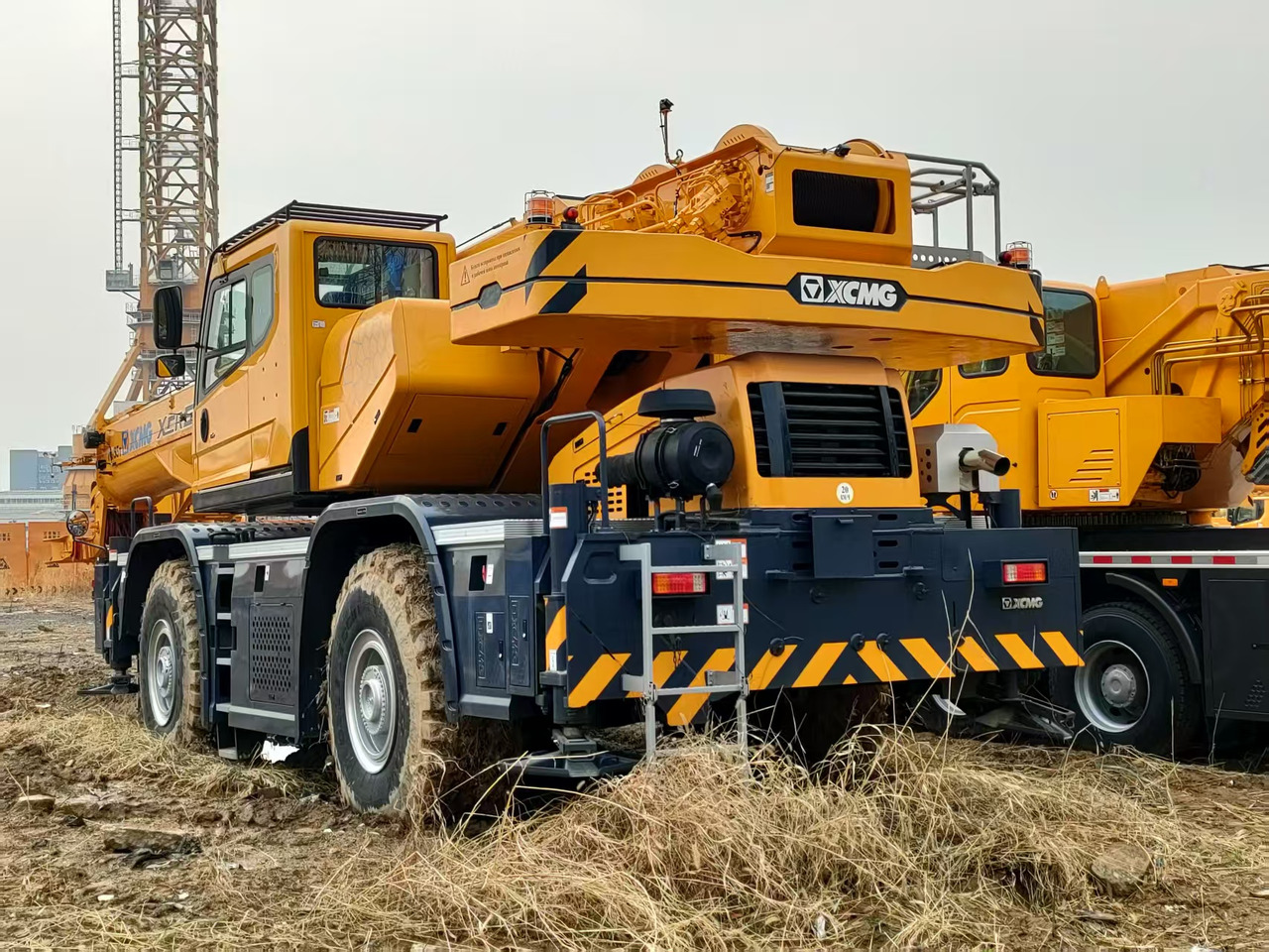 XCMG Popular Used Rough Terrain Crane XCR55L5_S 55T Hydrauli Crane Low Price - Gru fuoristrada: foto 3 XCMG Popular Used Rough Terrain Crane XCR55L5_S 55T Hydrauli Crane Low Price - Gru fuoristrada: foto 3