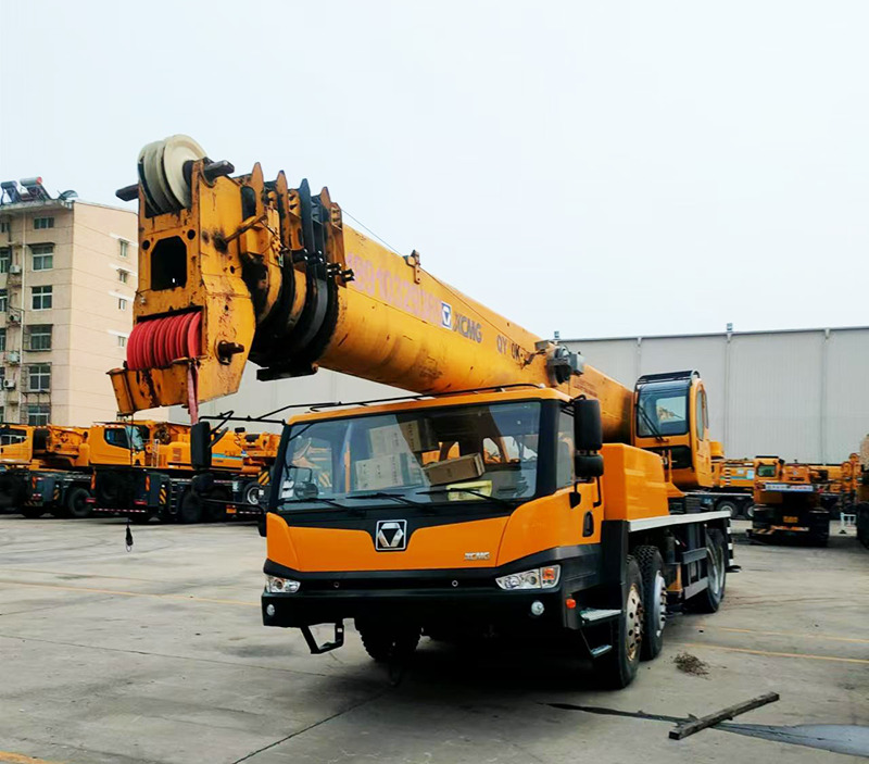 XCMG QY70K-I 70ton lifting machine hoist truck crane price - Autogru: foto 5 XCMG QY70K-I 70ton lifting machine hoist truck crane price - Autogru: foto 5