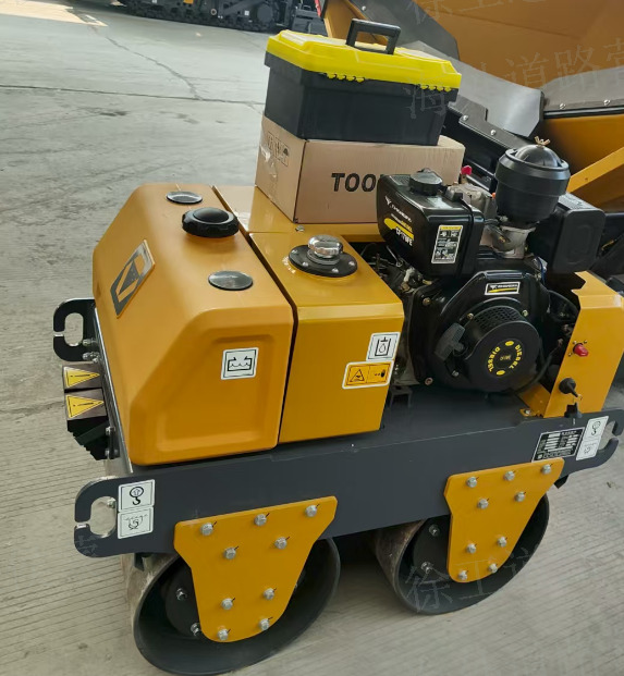 XCMG XMR050 small double mini vibration drum vibratory road roller price - Mini rullo: foto 5 XCMG XMR050 small double mini vibration drum vibratory road roller price - Mini rullo: foto 5