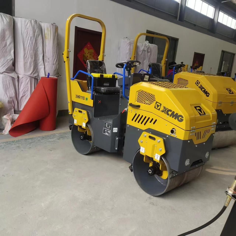 XCMG XMR110 1ton samll road roller hydraulic vibratory compator price - Mini rullo: foto 4 XCMG XMR110 1ton samll road roller hydraulic vibratory compator price - Mini rullo: foto 4