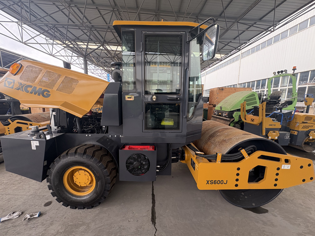 XCMG XS600J 6 ton small single drum Vibratory road Roller - Rullo stradale: foto 3 XCMG XS600J 6 ton small single drum Vibratory road Roller - Rullo stradale: foto 3