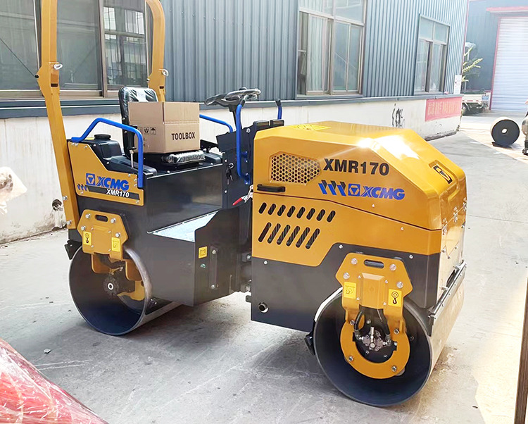 XCMG official brand new 1.7 ton small road roller XMR170 - Mini rullo: foto 3 XCMG official brand new 1.7 ton small road roller XMR170 - Mini rullo: foto 3