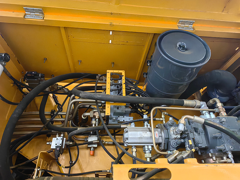 XCMG used XCT110 110ton telescopic boom truck crane mobile for sale - Gru: foto 4 XCMG used XCT110 110ton telescopic boom truck crane mobile for sale - Gru: foto 4