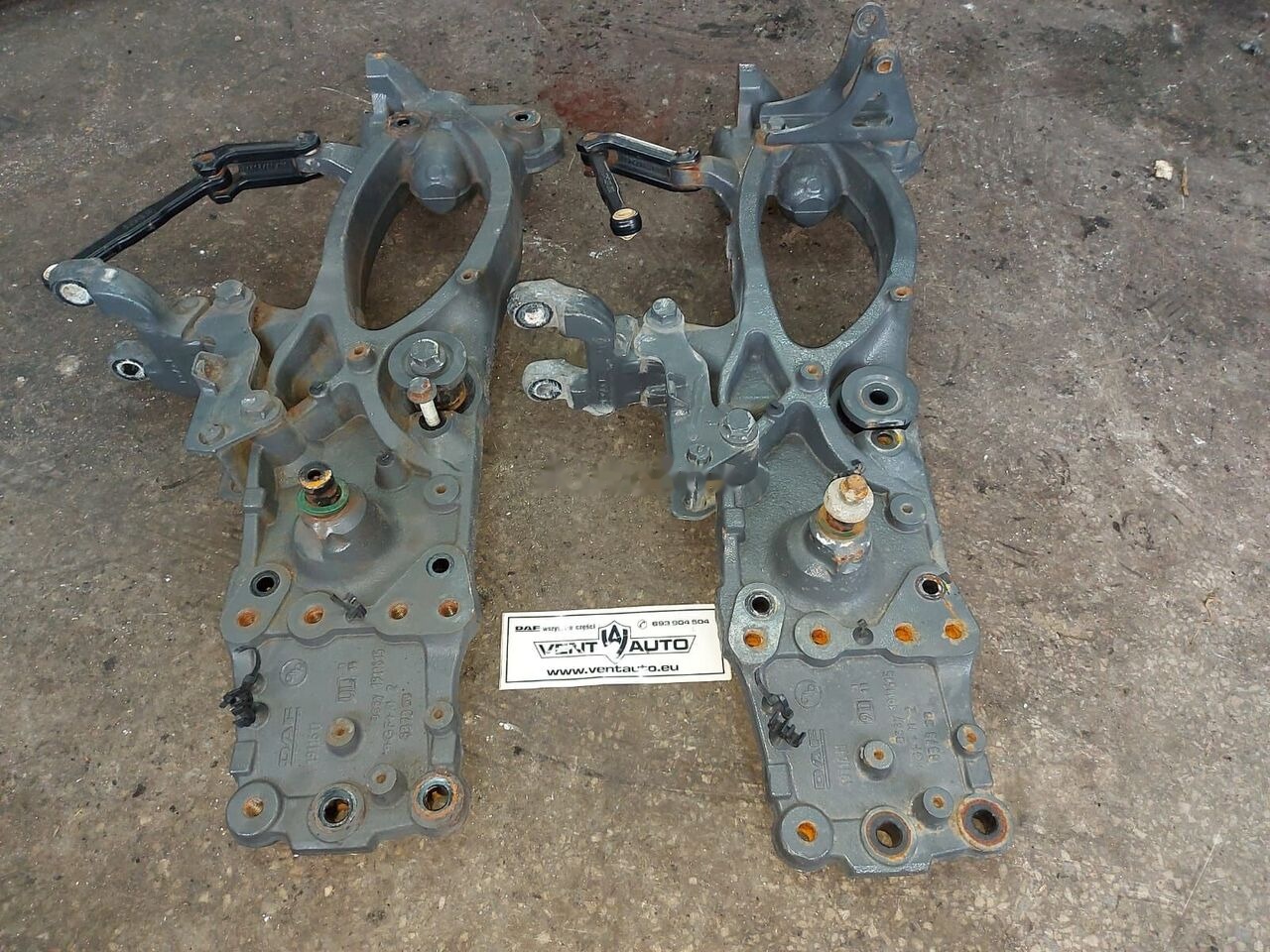 CHASSIS BRACKET DAF 1911615 DAF XF 106 truck - Sospensione per Camion: foto 1 CHASSIS BRACKET DAF 1911615 DAF XF 106 truck - Sospensione per Camion: foto 1