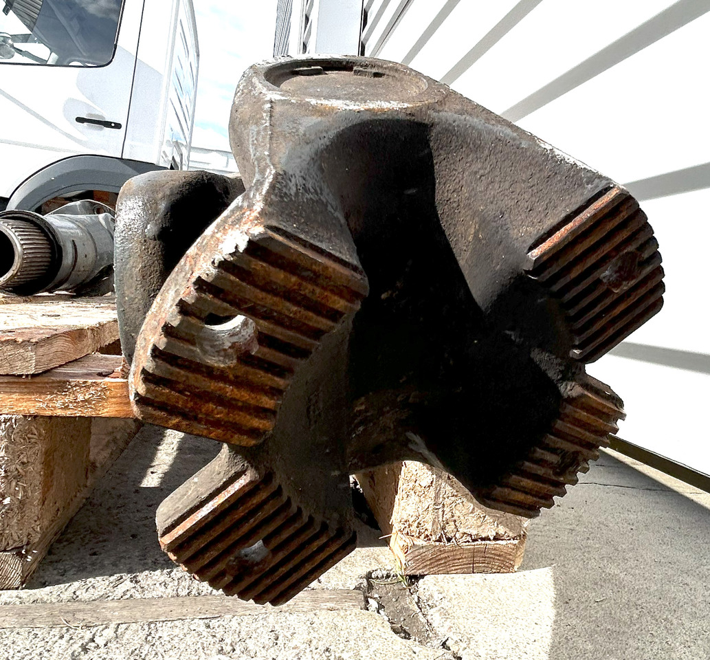 DAF CF EURO 6 440 DRIVE SHAFT LENGTH 1640 MM - Albero di trasmissione: foto 4 DAF CF EURO 6 440 DRIVE SHAFT LENGTH 1640 MM - Albero di trasmissione: foto 4