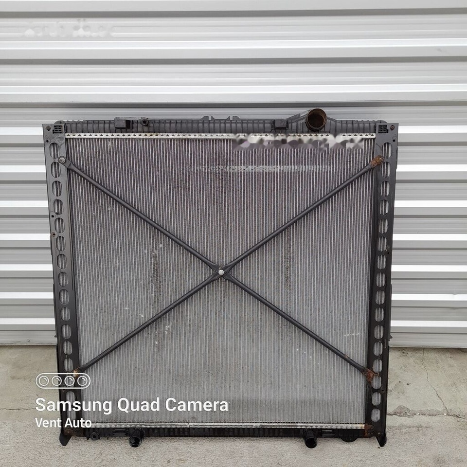 DAF xf 106 125896 truck - Radiatore per Camion: foto 2 DAF xf 106 125896 truck - Radiatore per Camion: foto 2