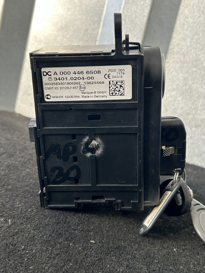 MERCEDES-BENZ ACTROS MP4 START/STOP IGNITION SWITCH - Cruscotto per Camion: foto 4 MERCEDES-BENZ ACTROS MP4 START/STOP IGNITION SWITCH - Cruscotto per Camion: foto 4