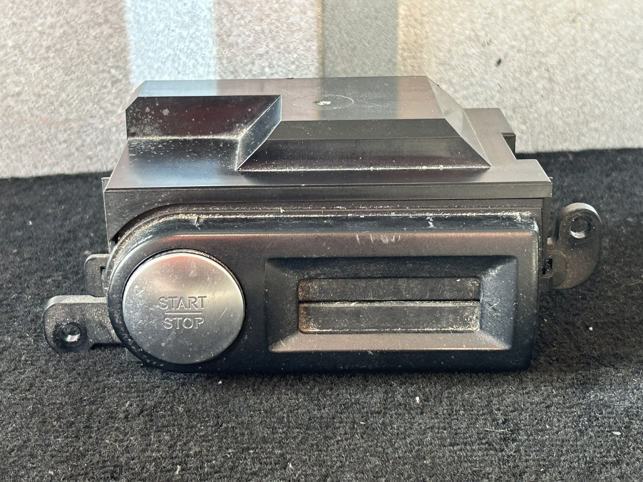 MERCEDES-BENZ ACTROS MP4 START/STOP IGNITION SWITCH - Cruscotto per Camion: foto 1 MERCEDES-BENZ ACTROS MP4 START/STOP IGNITION SWITCH - Cruscotto per Camion: foto 1