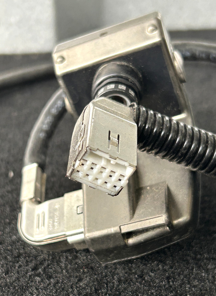 MERCEDES CAMERA RADAR LANE ASSISTANT + CABLE ACTROS MP4 A00282206797 - Sensor: foto 3 MERCEDES CAMERA RADAR LANE ASSISTANT + CABLE ACTROS MP4 A00282206797 - Sensor: foto 3