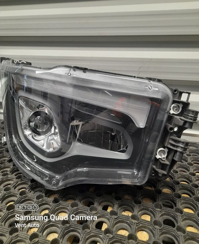 Mercedes-Benz A9618203159 Mercedes-Benz ACTROS MP4 MP5 truck - Fanale per Camion: foto 1 Mercedes-Benz A9618203159 Mercedes-Benz ACTROS MP4 MP5 truck - Fanale per Camion: foto 1