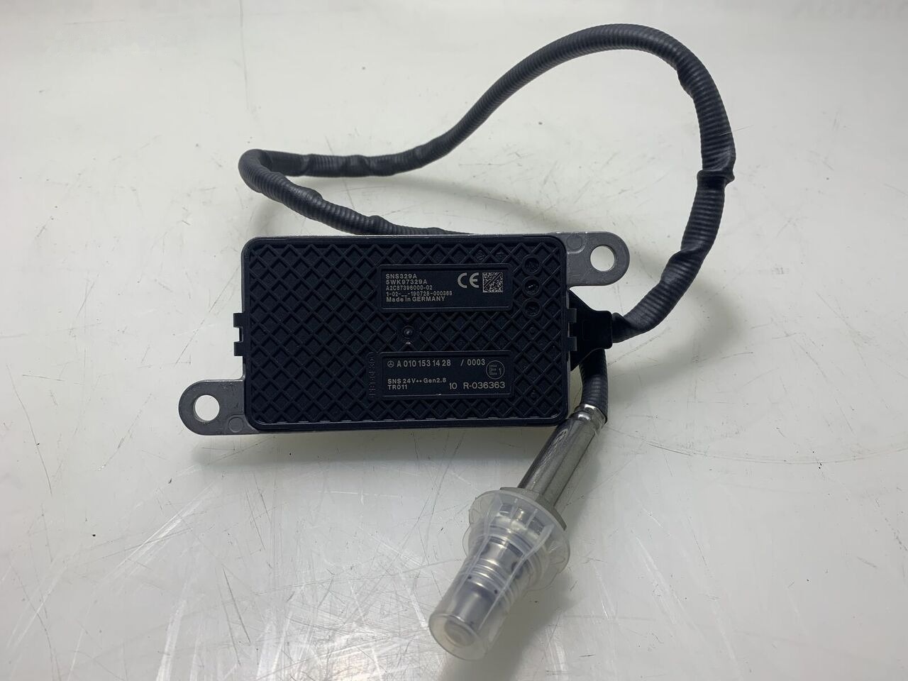 Mercedes-Benz ACTROS A 0101531428 Mercedes-Benz ACTROS truck - Sensor per Camion: foto 2 Mercedes-Benz ACTROS A 0101531428 Mercedes-Benz ACTROS truck - Sensor per Camion: foto 2