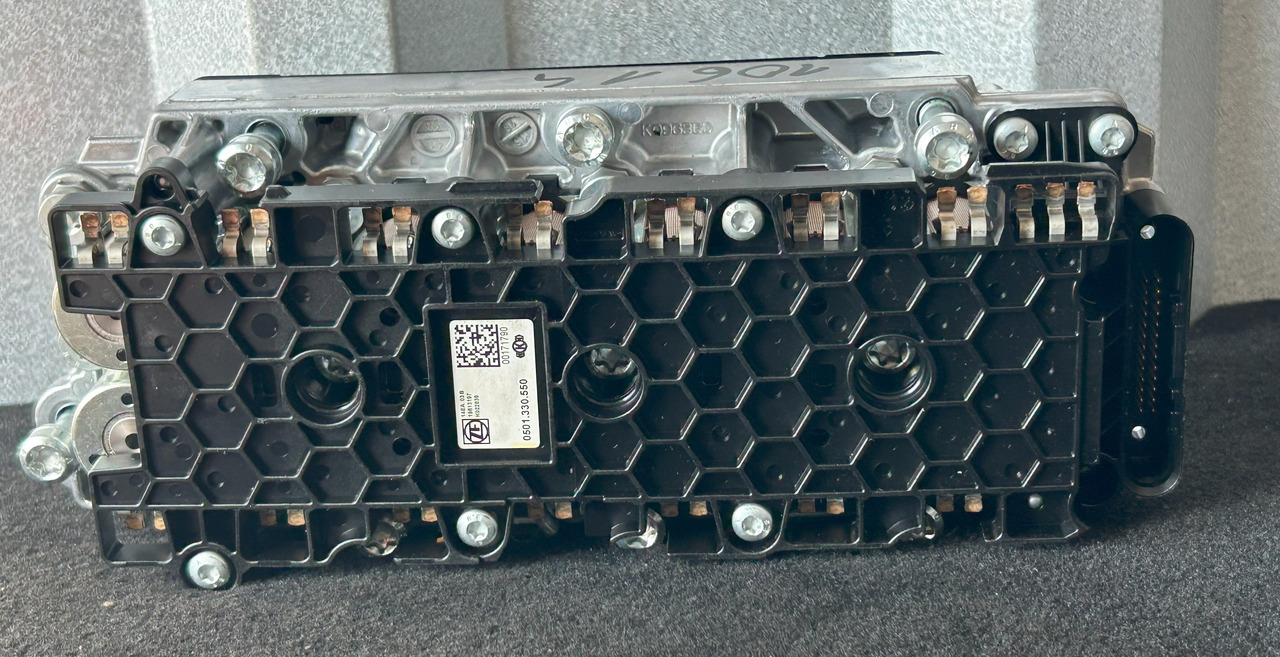 ZF DAF XF 106 530 TRAXON ZF VALVE BLOCK - ECU per Camion: foto 3 ZF DAF XF 106 530 TRAXON ZF VALVE BLOCK - ECU per Camion: foto 3