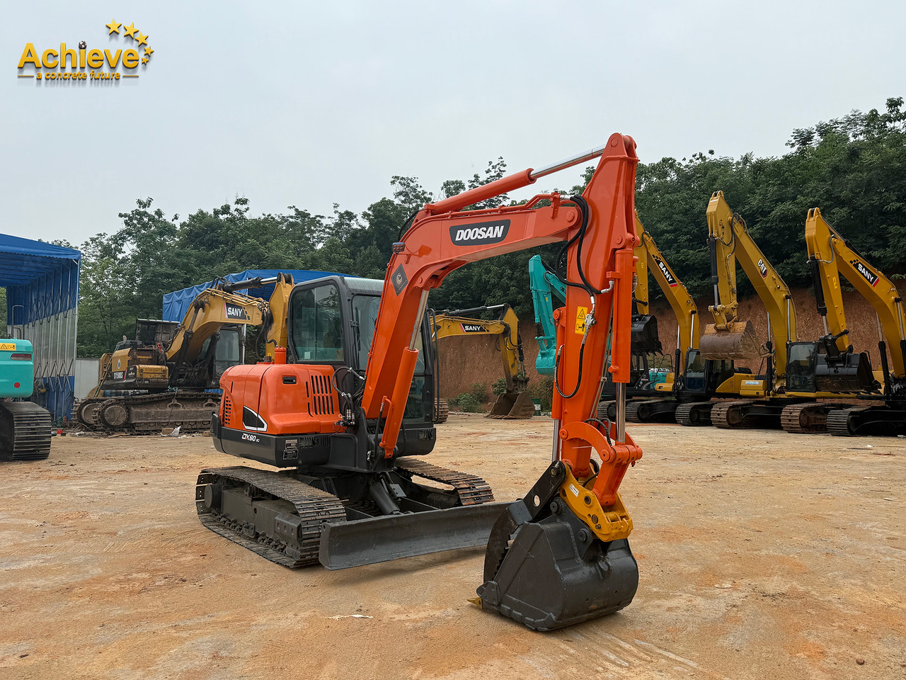 DOOSAN Diwanlun DX60-9 Excavator 38.9(52.1)/2100kW(HP) / rpm D24C 0.23m3 5700kg 4.2+2.8Ton 【ACHIEVE】 TOP CONDITION!!! - Escavatore cingolato: foto 2 DOOSAN Diwanlun DX60-9 Excavator 38.9(52.1)/2100kW(HP) / rpm D24C 0.23m3 5700kg 4.2+2.8Ton 【ACHIEVE】 TOP CONDITION!!! - Escavatore cingolato: foto 2