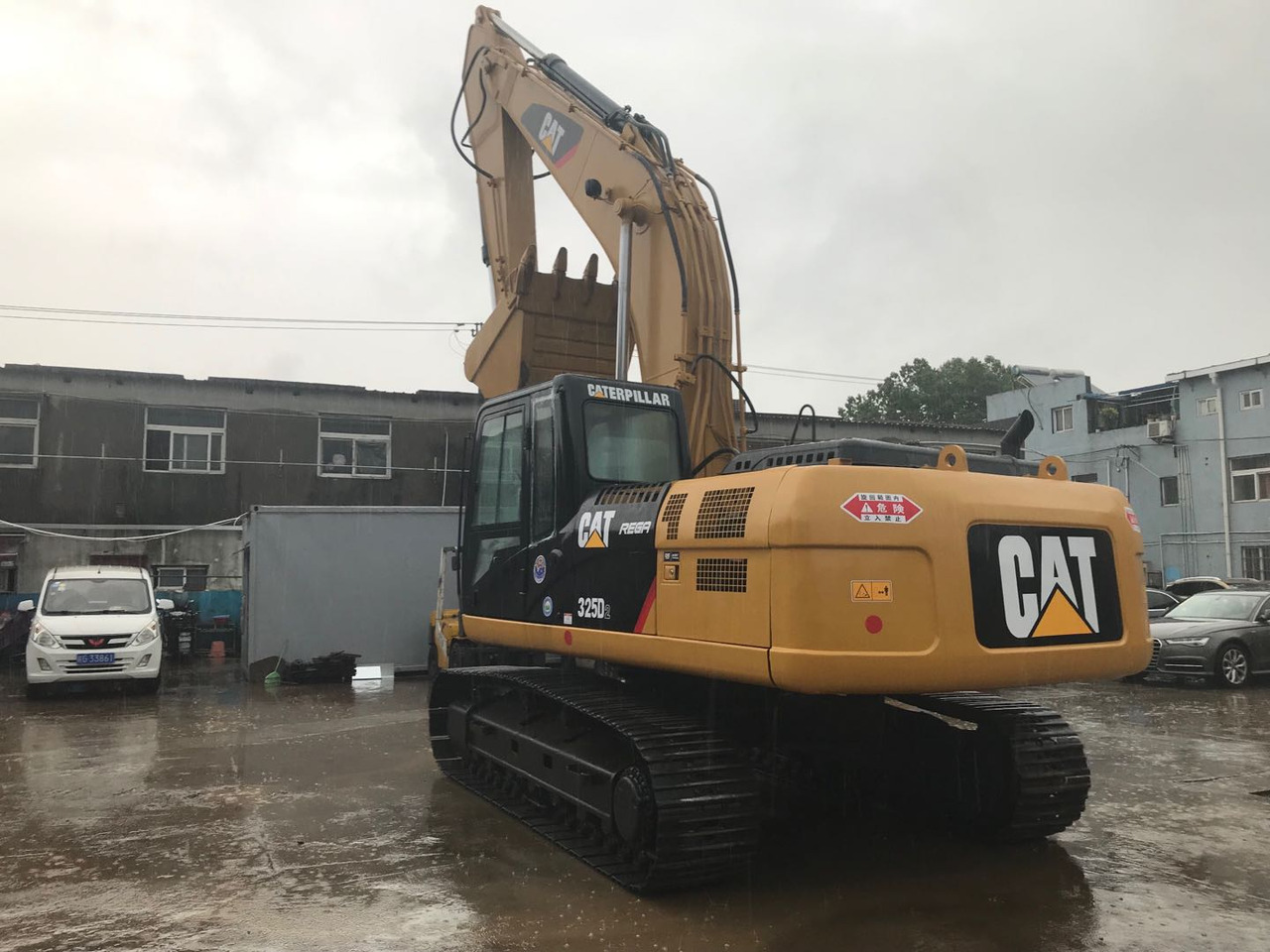 Caterpillar Used Excavator Cheap Price CAT 325D, 325BL Made in Japan - Escavatore cingolato: foto 2 Caterpillar Used Excavator Cheap Price CAT 325D, 325BL Made in Japan - Escavatore cingolato: foto 2