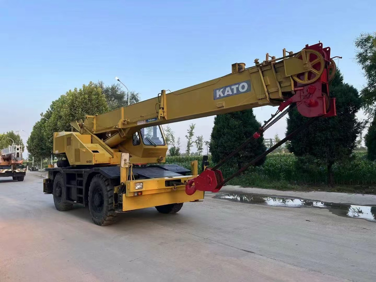 KATO KR250 Good Price 25 ton Rough Terrain Crane - Autogru: foto 1 KATO KR250 Good Price 25 ton Rough Terrain Crane - Autogru: foto 1