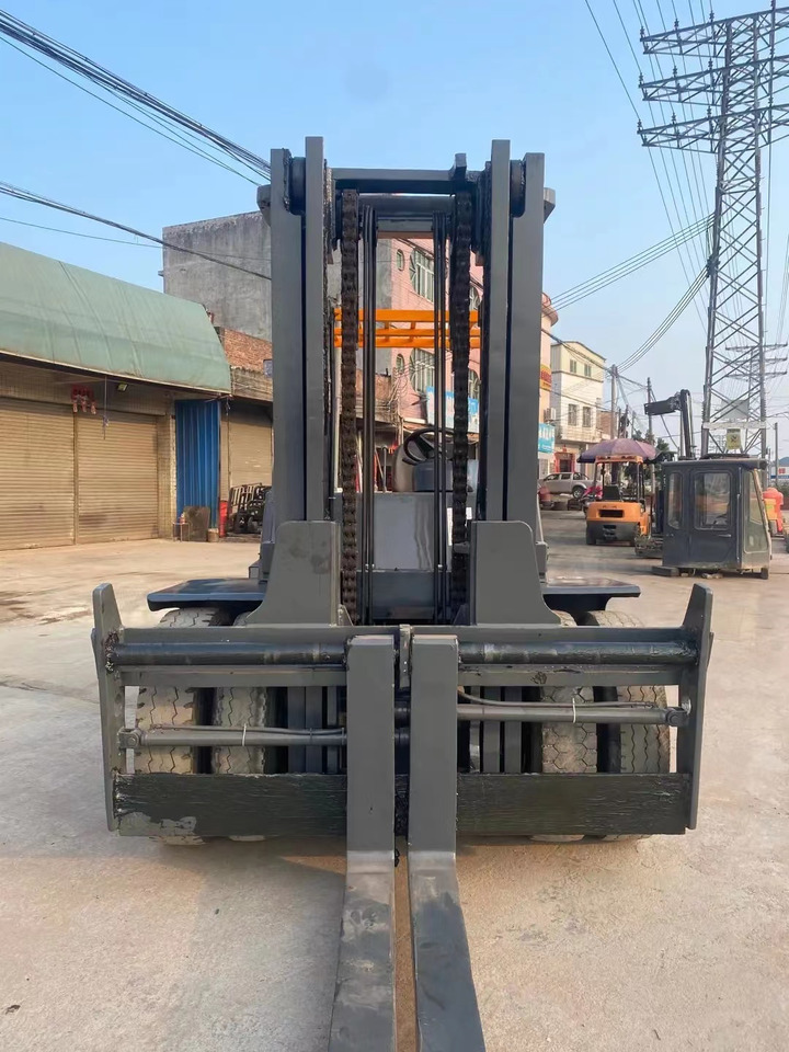 TCM FD100 Forklift Good Price Secondhand 10 ton Forklift Machine - Carrello elevatore diesel: foto 4 TCM FD100 Forklift Good Price Secondhand 10 ton Forklift Machine - Carrello elevatore diesel: foto 4
