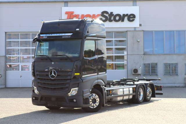 Mercedes-Benz Actros 2553 L - Autocarro portacontainer/ Caisse interchangeable: foto 1 Mercedes-Benz Actros 2553 L - Autocarro portacontainer/ Caisse interchangeable: foto 1