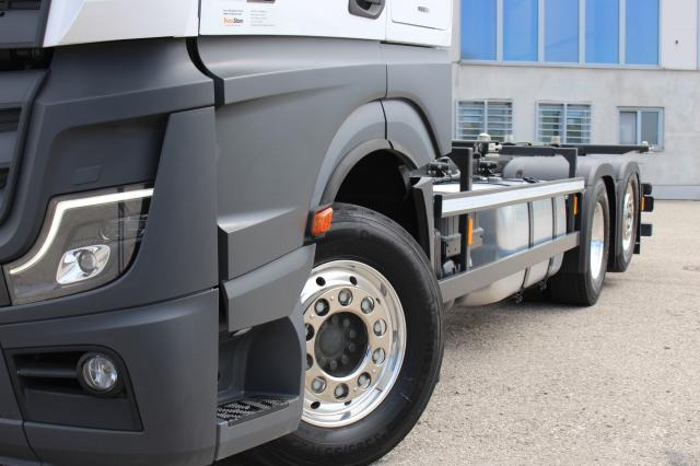 Mercedes-Benz Actros 2563LL - Autocarro portacontainer/ Caisse interchangeable: foto 3 Mercedes-Benz Actros 2563LL - Autocarro portacontainer/ Caisse interchangeable: foto 3