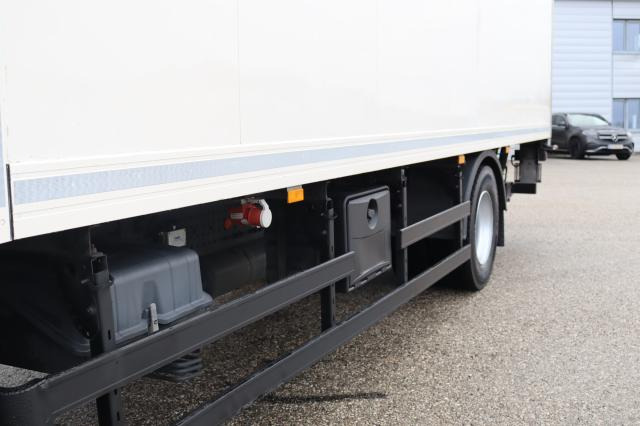 Mercedes-Benz Antos 1824 L - Autocarro frigorifero: foto 3 Mercedes-Benz Antos 1824 L - Autocarro frigorifero: foto 3