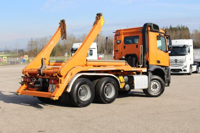 Mercedes-Benz Arocs 3353K ABSETZER - Autocarro multibenna: foto 5 Mercedes-Benz Arocs 3353K ABSETZER - Autocarro multibenna: foto 5