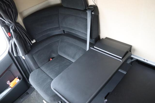 Trattore stradale Mercedes-Benz Actros 1851 LS: foto 10