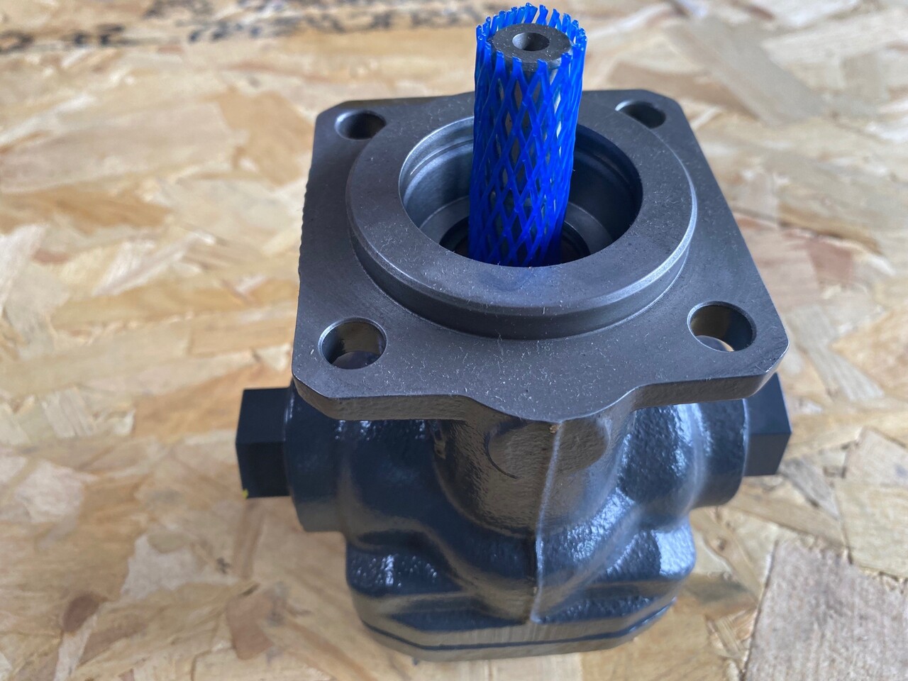 O&K Terex RH120 RH340 Lube oil pump 6000121 1461638 534-2058 - Ricambi per Camion: foto 2 O&K Terex RH120 RH340 Lube oil pump 6000121 1461638 534-2058 - Ricambi per Camion: foto 2