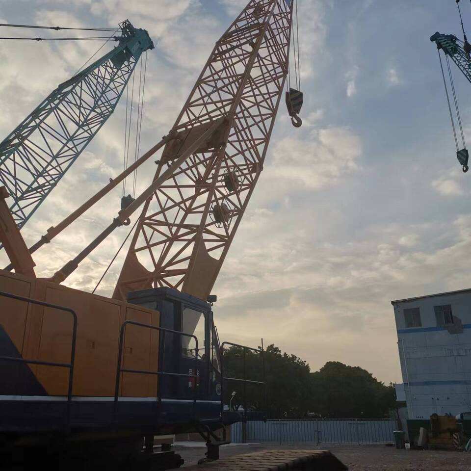 KOBELCO 7150 - Gru cingolata: foto 2 KOBELCO 7150 - Gru cingolata: foto 2