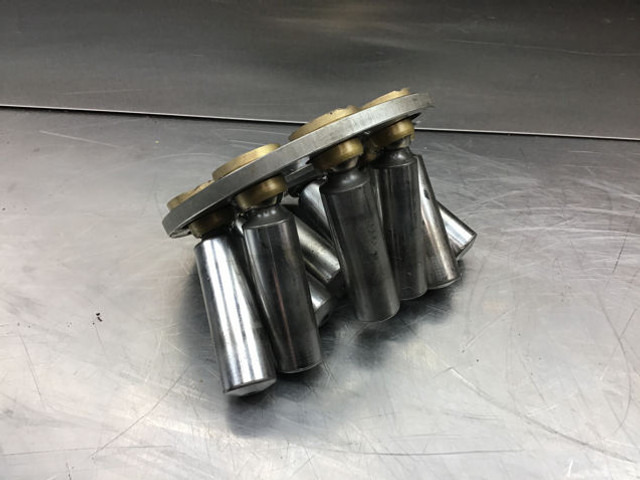 Liebherr A900C Li /R900C Li /A932 Li/R932 Li/A934 Li/A934B Li/R934/R934B/A944 Li/A944B Li/R944B/R954/R964 - Idraulica: foto 1 Liebherr A900C Li /R900C Li /A932 Li/R932 Li/A934 Li/A934B Li/R934/R934B/A944 Li/A944B Li/R944B/R954/R964 - Idraulica: foto 1