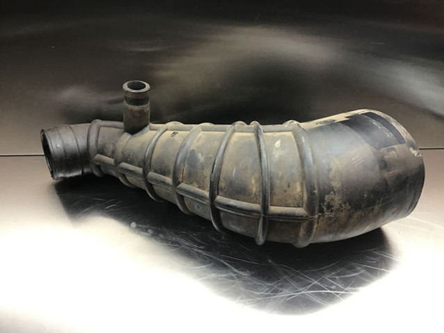 Liebherr Air Filter Hose - Tubi di aspirazione aria: foto 1 Liebherr Air Filter Hose - Tubi di aspirazione aria: foto 1