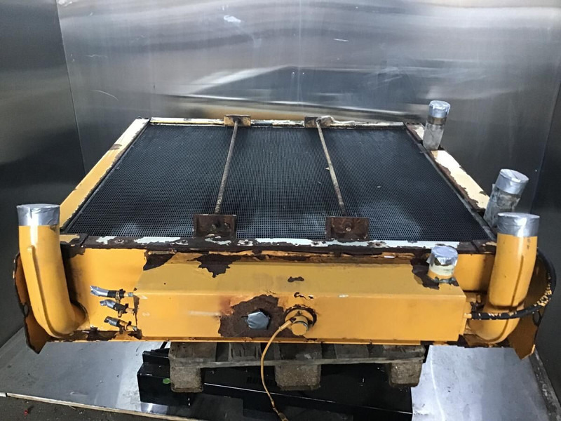 Liebherr Combined Radiator - Radiatore: foto 1 Liebherr Combined Radiator - Radiatore: foto 1