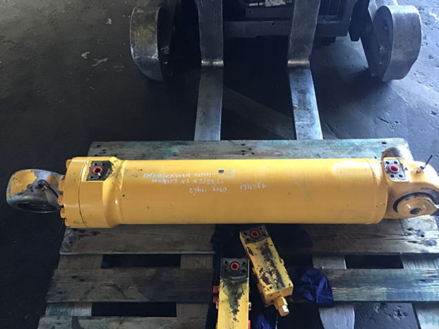 Liebherr Cylinder - Cilindro idraulico: foto 4 Liebherr Cylinder - Cilindro idraulico: foto 4