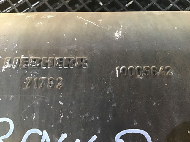 Liebherr Exhaust Silencer - Marmitta: foto 5 Liebherr Exhaust Silencer - Marmitta: foto 5
