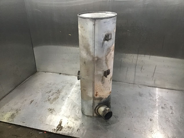 Liebherr Exhaust Silencer - Marmitta: foto 1 Liebherr Exhaust Silencer - Marmitta: foto 1
