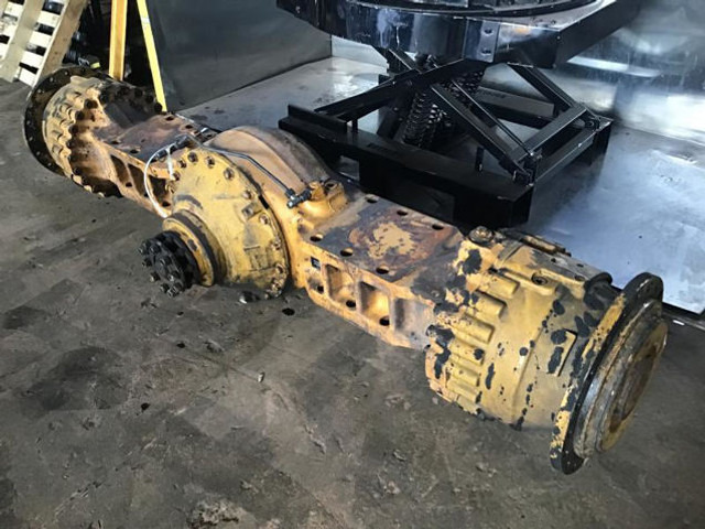 Liebherr Front Axle - Asse anteriore: foto 1 Liebherr Front Axle - Asse anteriore: foto 1