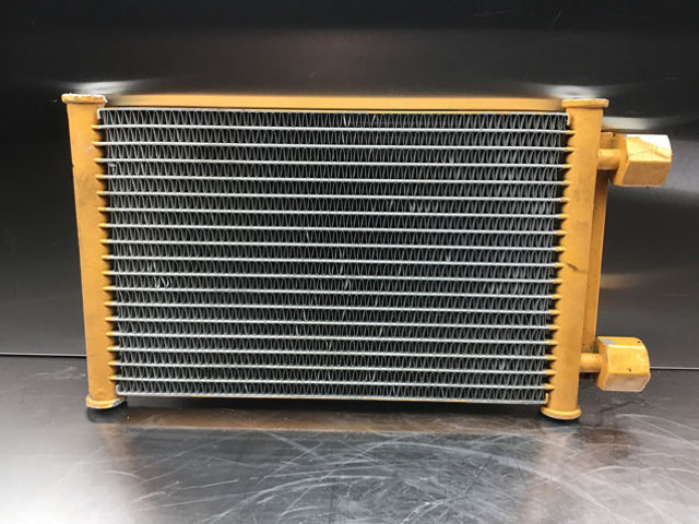 Liebherr Fuelcooler - Radiatore olio: foto 1 Liebherr Fuelcooler - Radiatore olio: foto 1