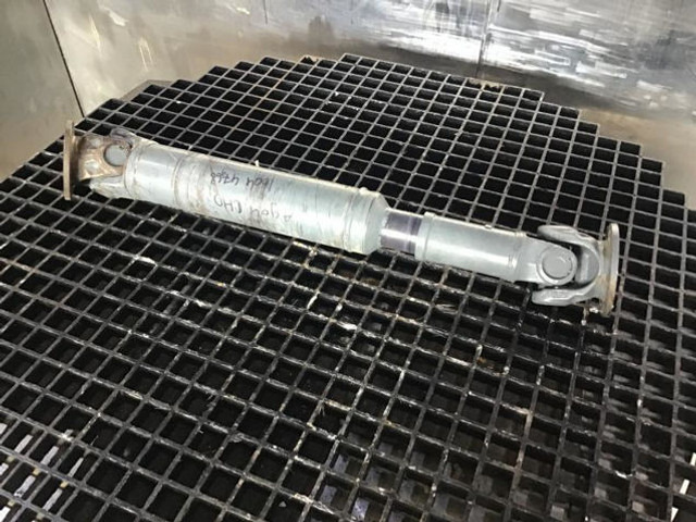 Liebherr Propellor Shaft - Semiasse: foto 1 Liebherr Propellor Shaft - Semiasse: foto 1