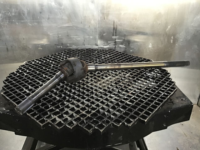 Liebherr Propellor Shaft - Semiasse: foto 1 Liebherr Propellor Shaft - Semiasse: foto 1