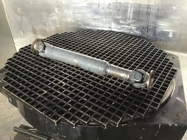 Liebherr Propellor Shaft - Semiasse: foto 2 Liebherr Propellor Shaft - Semiasse: foto 2