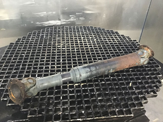 Liebherr Propellor Shaft - Semiasse: foto 3 Liebherr Propellor Shaft - Semiasse: foto 3