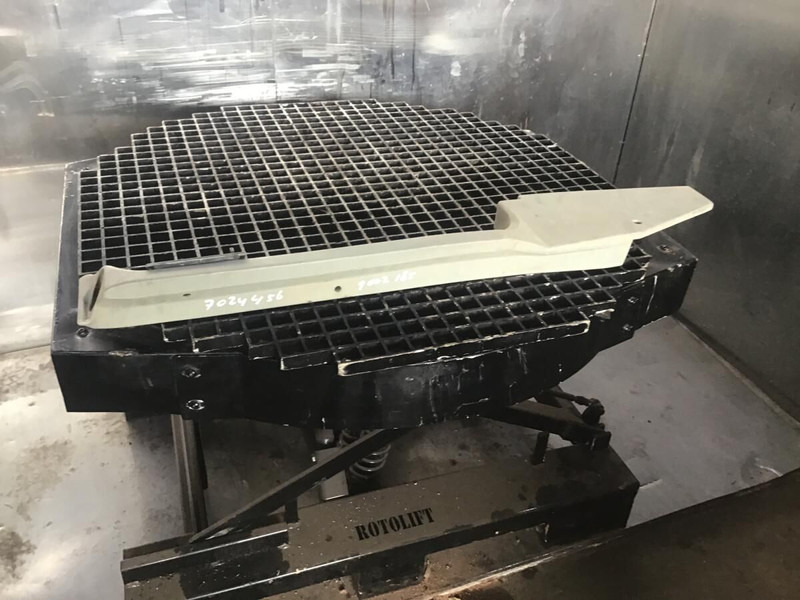 Liebherr R914STD / R914HDSL / R914B / R914 EW / R904 / R924 B / R934 / R934B / R954B / R964B / R974B / R974 - Tubi di aspirazione aria: foto 1 Liebherr R914STD / R914HDSL / R914B / R914 EW / R904 / R924 B / R934 / R934B / R954B / R964B / R974B / R974 - Tubi di aspirazione aria: foto 1