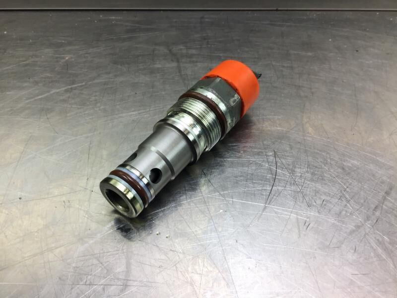 Liebherr R926 COMP / R926 K-LC / R922 Li / R922 LC / R926 LC / R922 NLC / R922 SLC / R922 XLC / R926 CL / R926 NLC / R926 SLC / R926 WLC - Valvola: foto 3 Liebherr R926 COMP / R926 K-LC / R922 Li / R922 LC / R926 LC / R922 NLC / R922 SLC / R922 XLC / R926 CL / R926 NLC / R926 SLC / R926 WLC - Valvola: foto 3